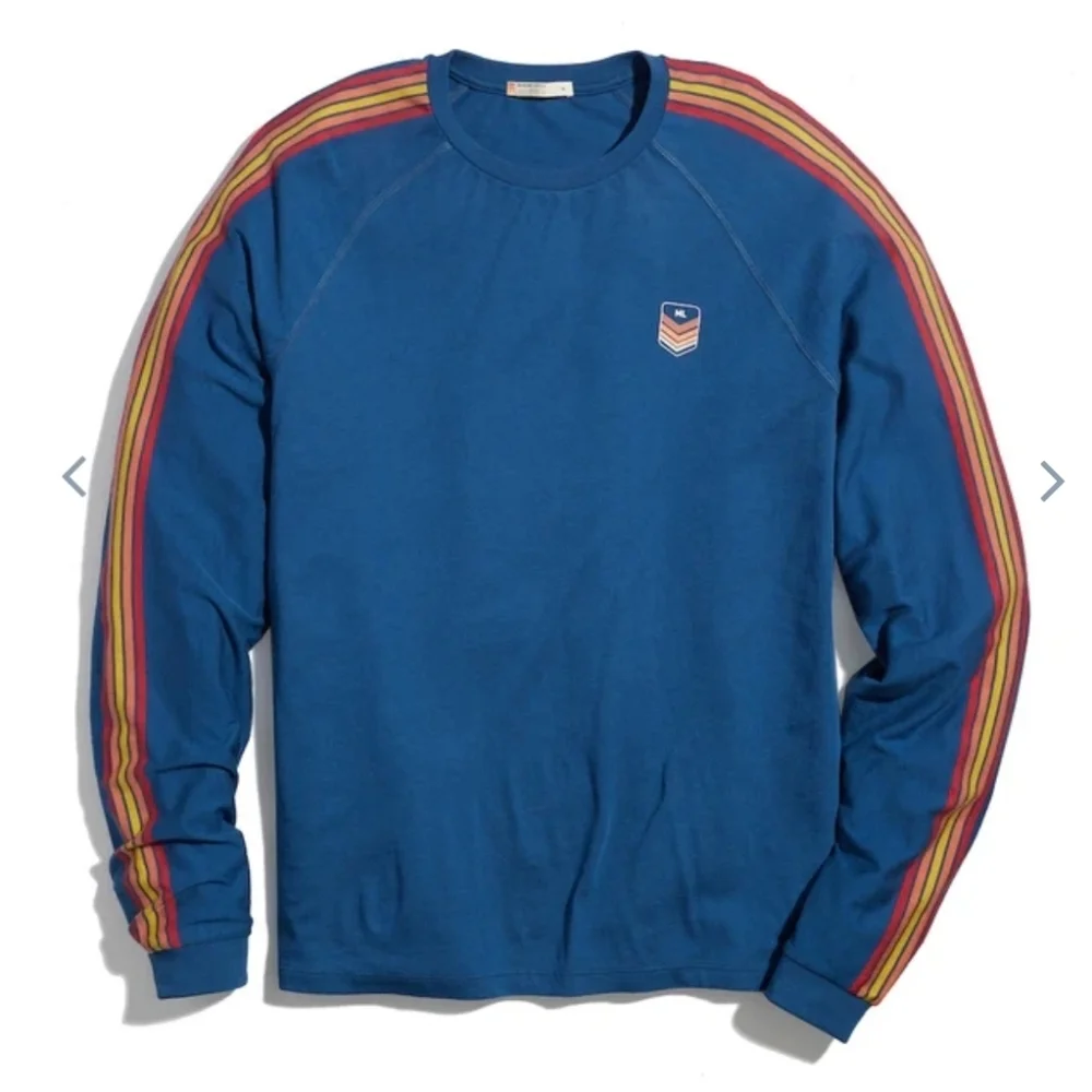 MARINE layer WINTER ARCHIVE: WHISTLER 1973Sleeve Stripe Tee in Dark Blue